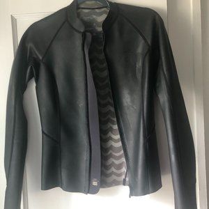 black billabong wetsuit jacket small